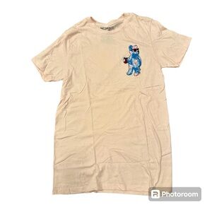 Tilly’s Riot Society Graphic T Shirt Pink medium